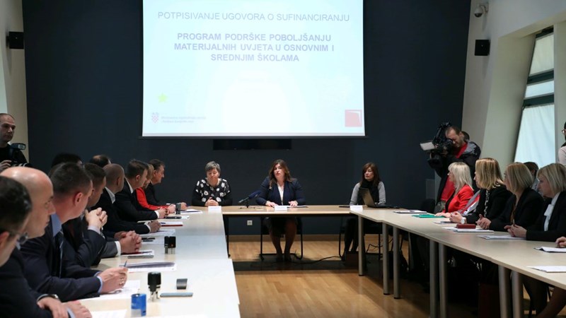 Potpisani ugovori o sufinanciranju poboljšanja uvjeta u školama